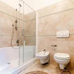 Apartmán Il Lauro - By Myhomeincomo *