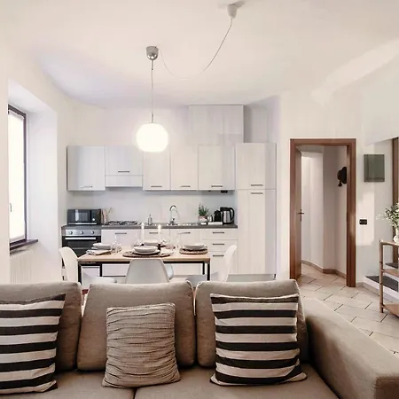 Il Lauro - By Myhomeincomo Como