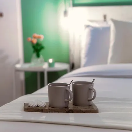 Il Lauro - By Myhomeincomo * Como