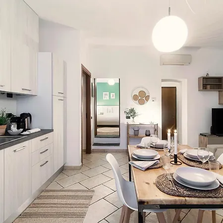 Il Lauro - By Myhomeincomo Apartment