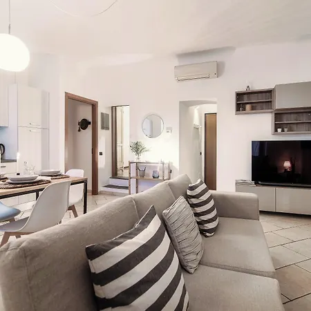 Apartment Il Lauro - By Myhomeincomo Como