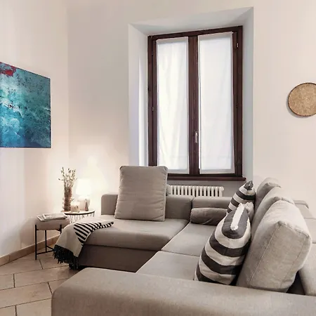 Apartment Il Lauro - By Myhomeincomo *