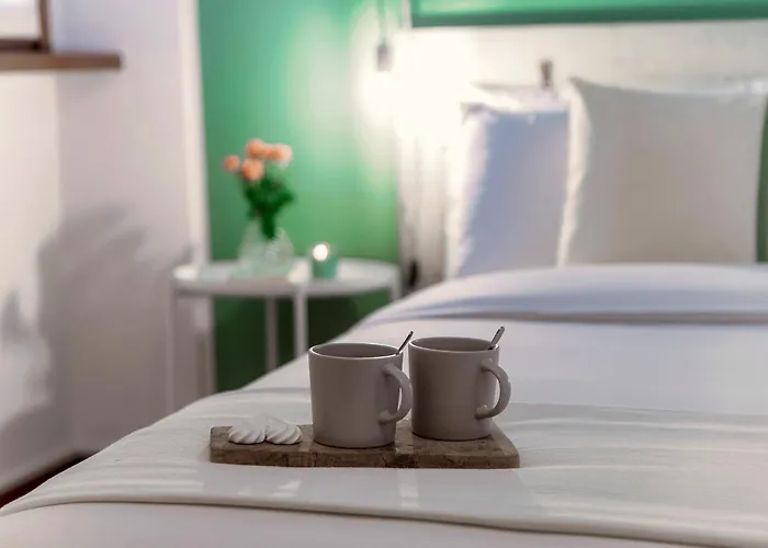 Il Lauro - By Myhomeincomo * Como